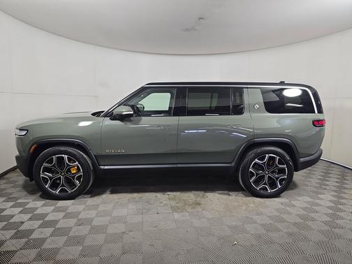 Launch Green 2022 Rivian R1S Launch Edition