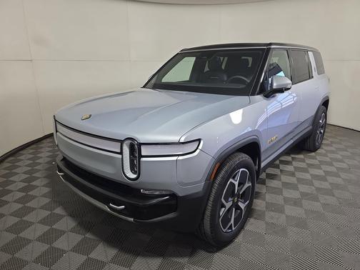 2023 Rivian R1S Adventure