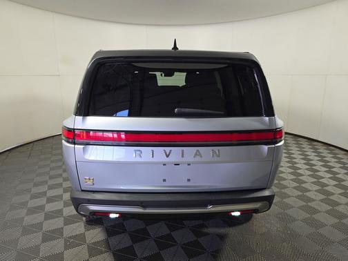 2023 Rivian R1S Adventure