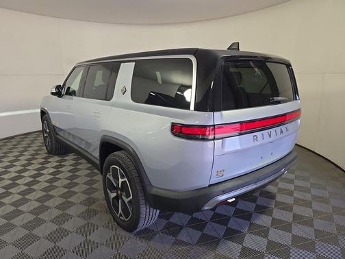 2023 Rivian R1S Adventure