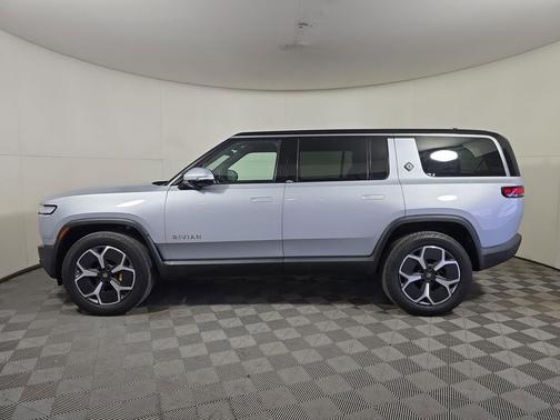 2023 Rivian R1S Adventure