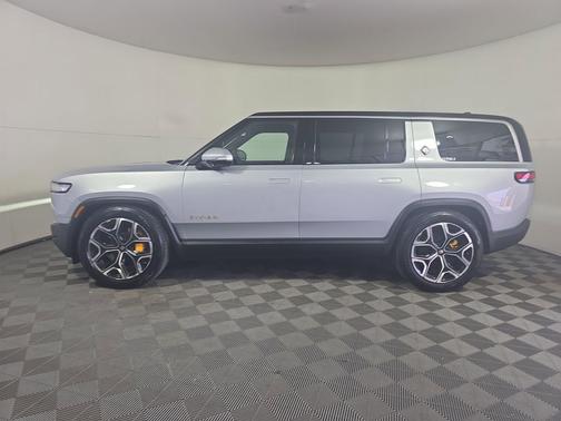 2023 Rivian R1S Adventure