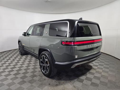 2022 Rivian R1S Launch Edition