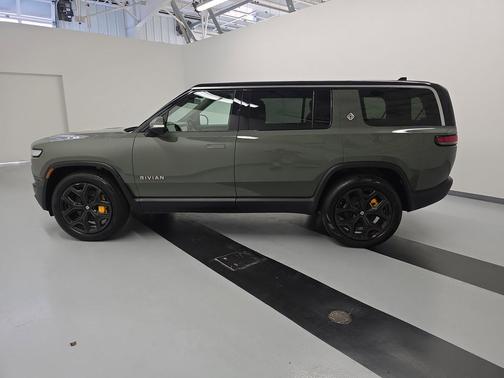 2022 Rivian R1S Launch Edition