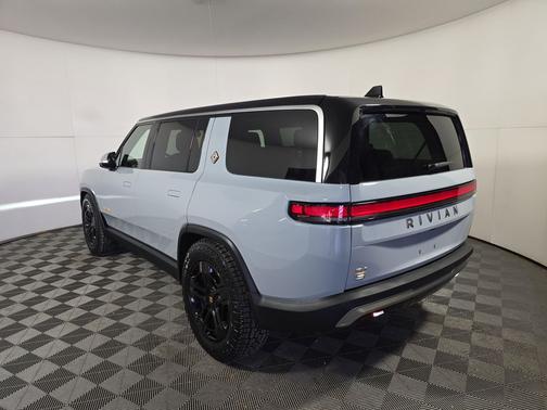 2023 Rivian R1S Adventure