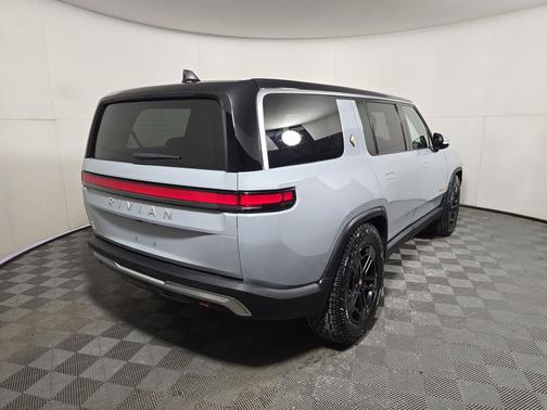 2023 Rivian R1S Adventure