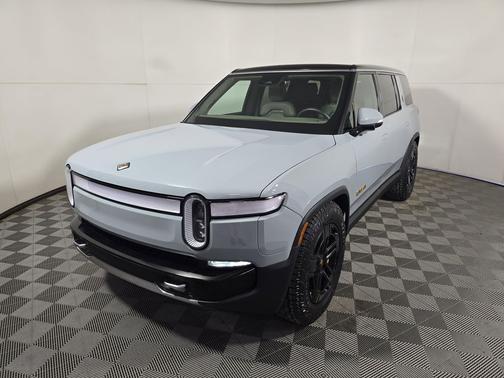 2023 Rivian R1S Adventure