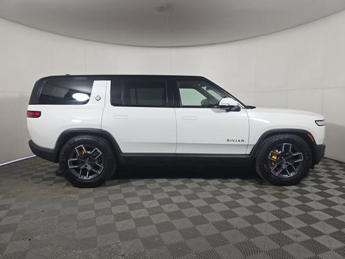2022 Rivian R1S Launch Edition
