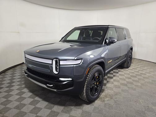 2023 Rivian R1S Adventure