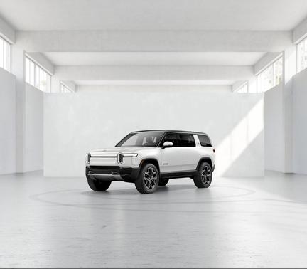 Glacier White paint 2027 Rivian R1S R1S Premium Large Battery