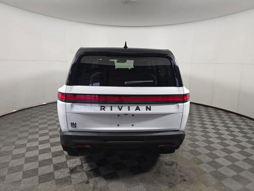 2025 Rivian R1S Adventure trim