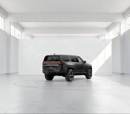 Half Moon Grey 2026 Rivian R1S Dual Motor Large Pack