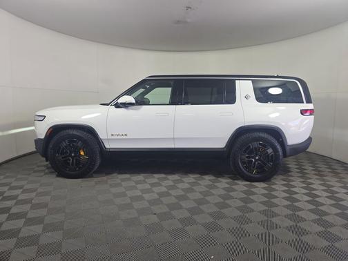 2023 Rivian R1S Adventure