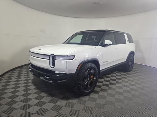 2023 Rivian R1S Adventure
