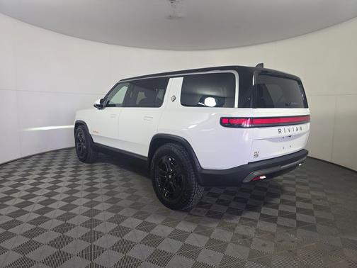 2023 Rivian R1S Adventure