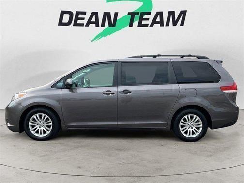 2013 Toyota Sienna XLE