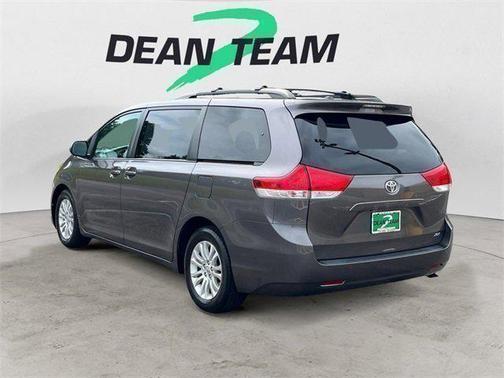 2013 Toyota Sienna XLE