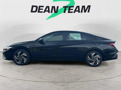 Abyss Black 2025 Hyundai ELANTRA HEV SEL Sport