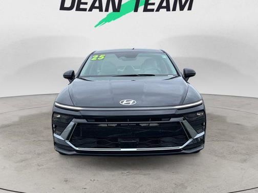 2025 Hyundai SONATA SE