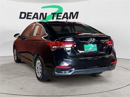 2022 Hyundai Accent SE