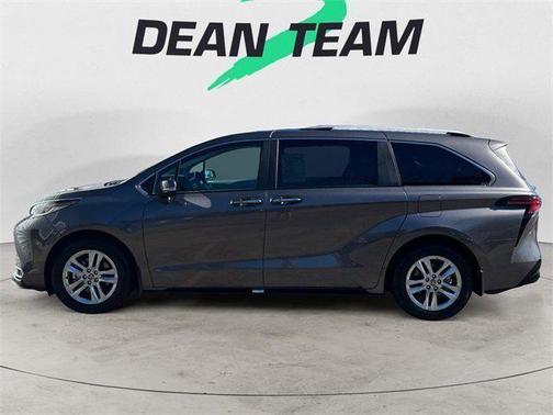 2023 Toyota Sienna Limited 7-Passenger
