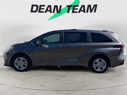 2023 Toyota Sienna Limited 7-Passenger
