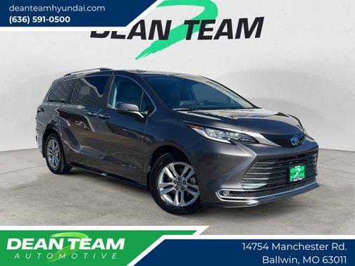 2023 Toyota Sienna Limited