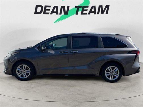 2023 Toyota Sienna Limited 7-Passenger