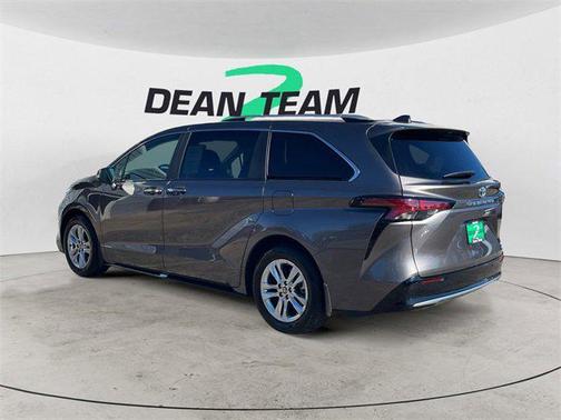 2023 Toyota Sienna Limited 7-Passenger