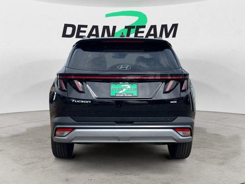 Phantom Black 2026 Hyundai TUCSON SEL Premium