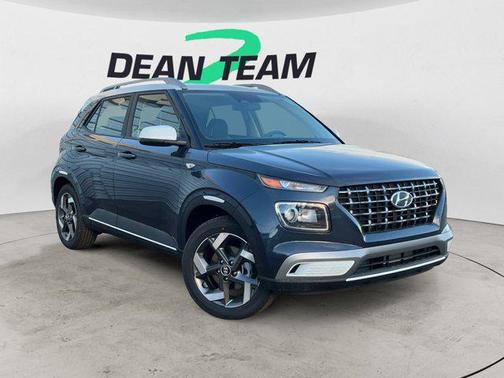 2026 Hyundai VENUE SEL w/Two-Tone Roof