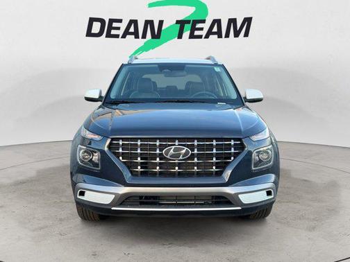 2026 Hyundai VENUE SEL w/Two-Tone Roof