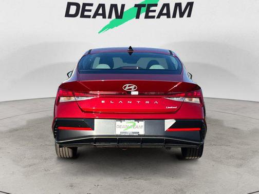 2025 Hyundai ELANTRA Limited