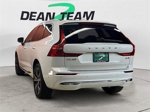 2022 Volvo XC60 B5 Inscription