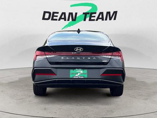 2025 Hyundai ELANTRA HEV Limited