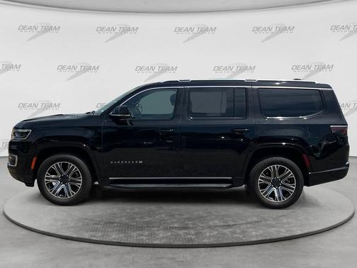 Diamond Black Crystal Pearlcoat 2024 Jeep Wagoneer Series II