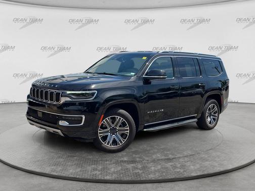Diamond Black Crystal Pearlcoat 2024 Jeep Wagoneer Series II