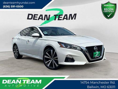 Pearl White Tricoat 2022 Nissan Altima 2.5 Platinum