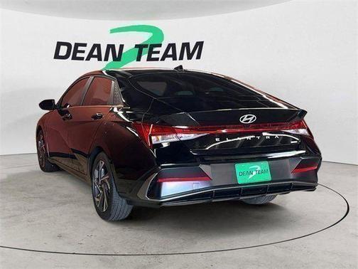 2025 Hyundai ELANTRA HEV Limited