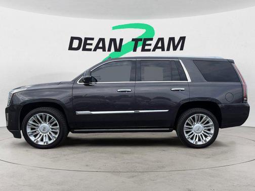 2017 Cadillac Escalade Platinum