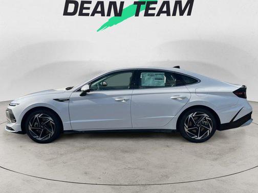 2026 Hyundai SONATA SEL