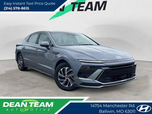 2026 Hyundai SONATA Hybrid Base