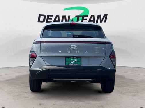 Cyber Gray Metallic 2026 Hyundai KONA SE