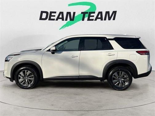 2022 Nissan Pathfinder S