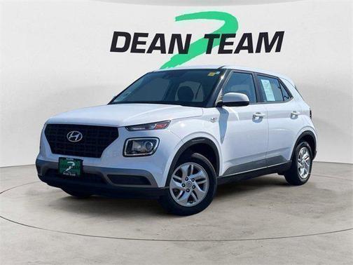 2022 Hyundai VENUE SE