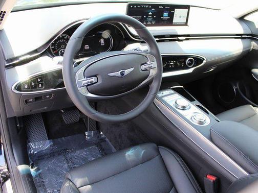 2025 Genesis GV70 2.5T