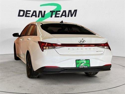 2022 Hyundai ELANTRA HEV Blue