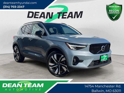 Thunder Grey Metallic 2023 Volvo XC40 Ultimate Dark Theme