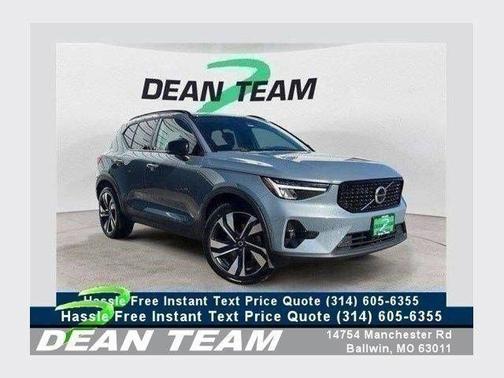 2023 Volvo XC40 Ultimate Dark Theme