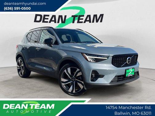 Thunder Grey Metallic 2023 Volvo XC40 Ultimate Dark Theme